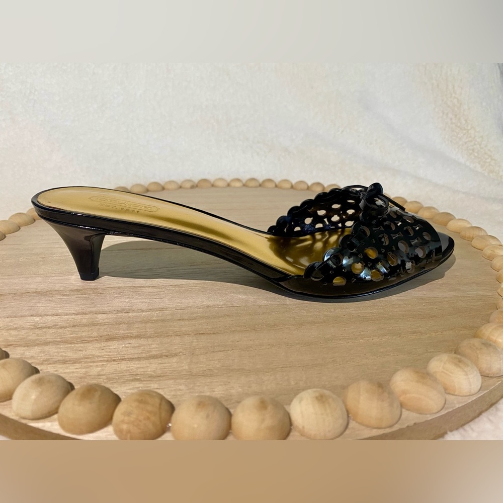 COACH - IZABEL - Size 8.5B - black patent-leather kitten heels **25% OFF** - Picture 2 of 9